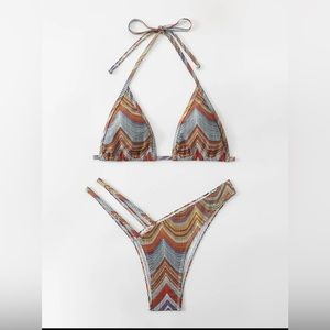 STRIPED CUT OUT BIKINI